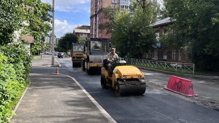 Дороги к школам и детским садам обновляют в Иркутской области